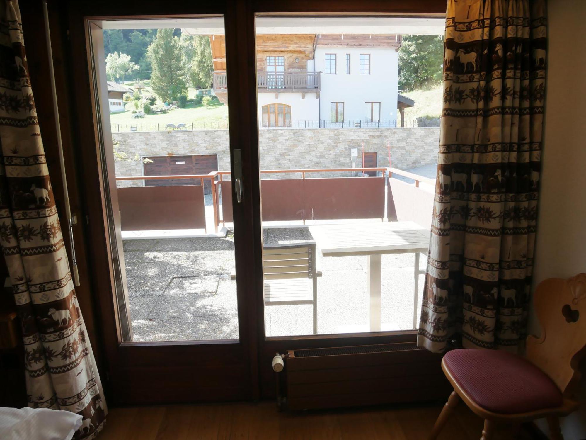 Between Boutique Hotel Chamoson Extérieur photo